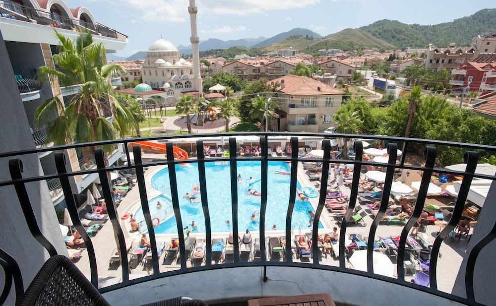 Club Viva Hotel Rezervasyon