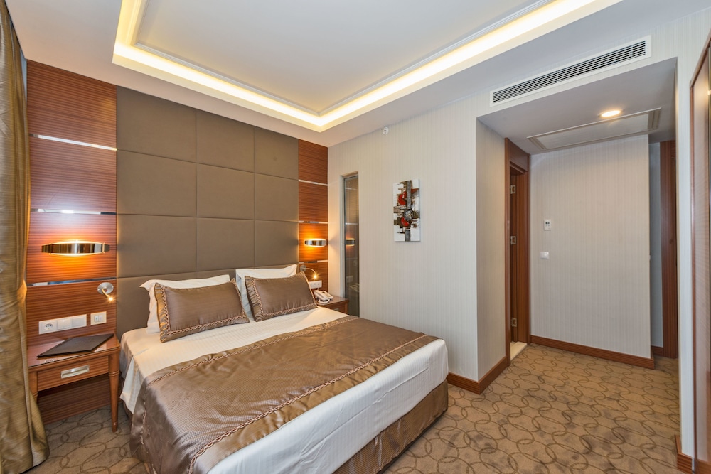 Glorious Hotel Rezervasyon