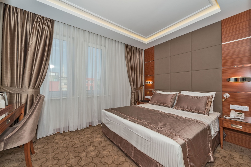 Glorious Hotel Rezervasyon