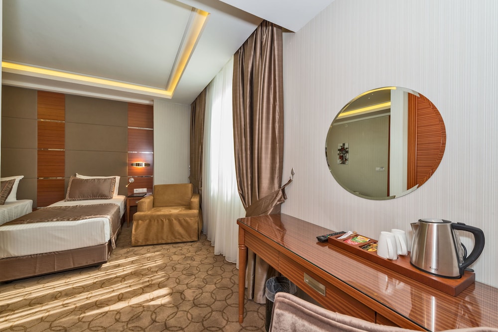 Glorious Hotel Rezervasyon