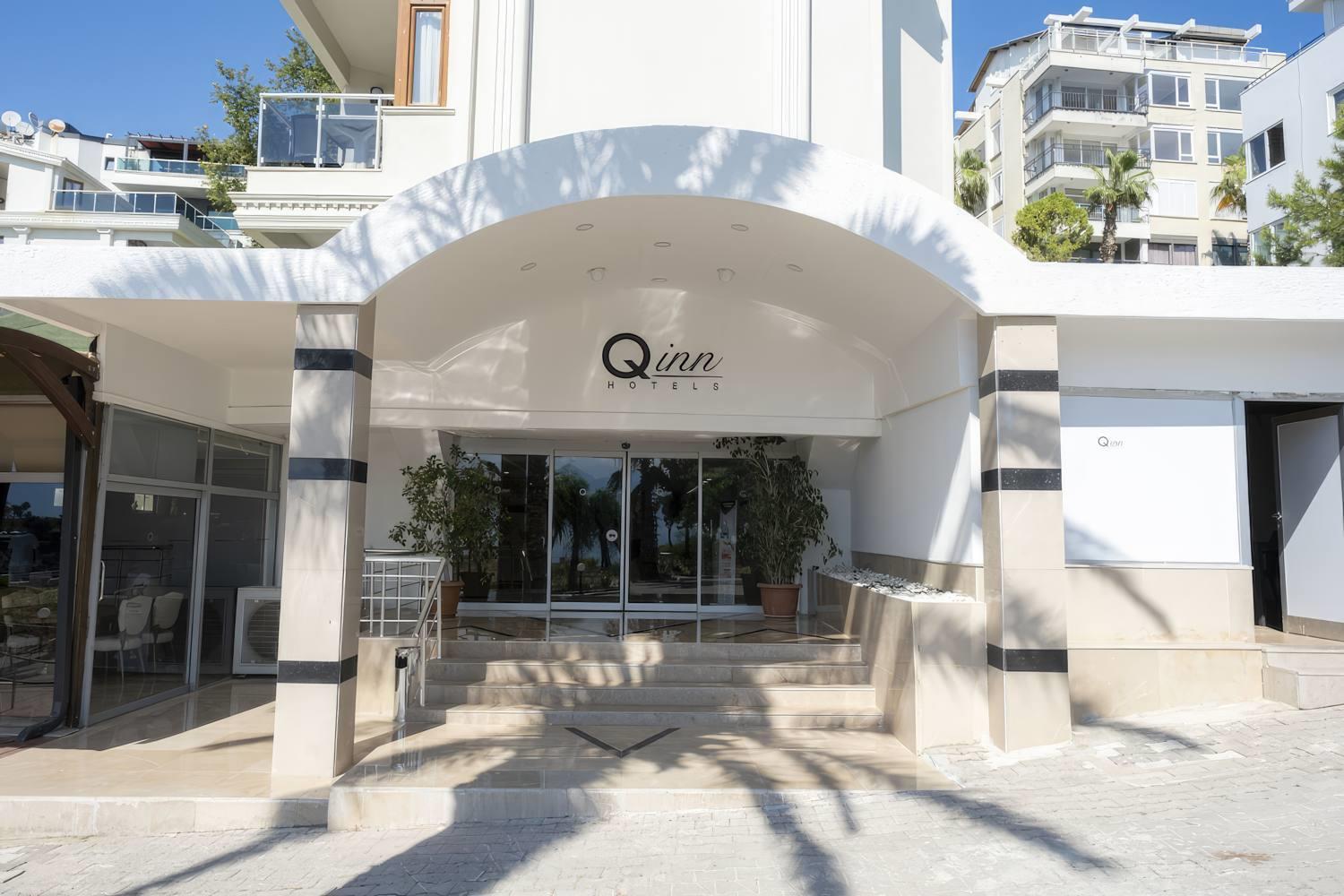 Qinn Hotels Rezervasyon