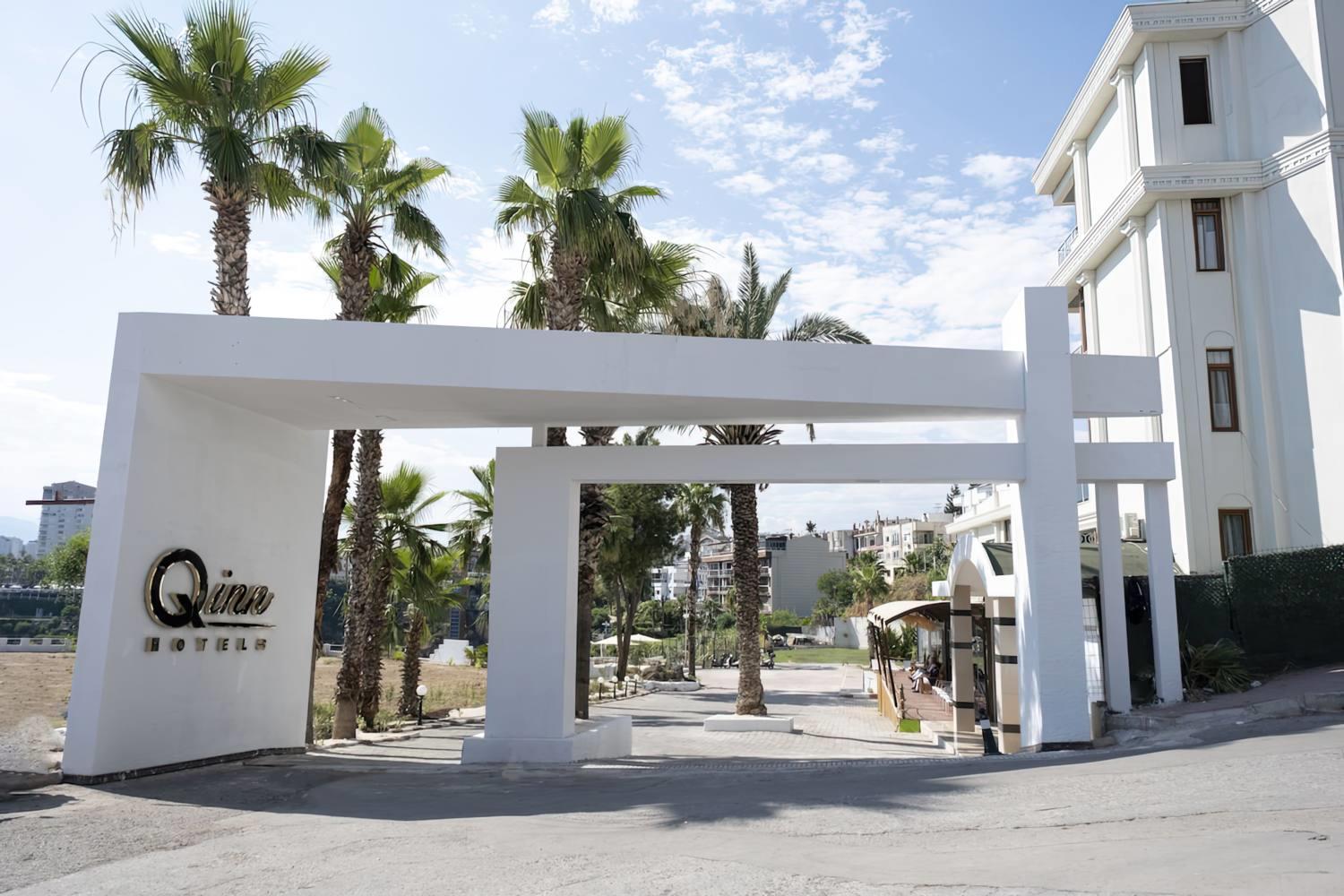 Qinn Hotels Rezervasyon