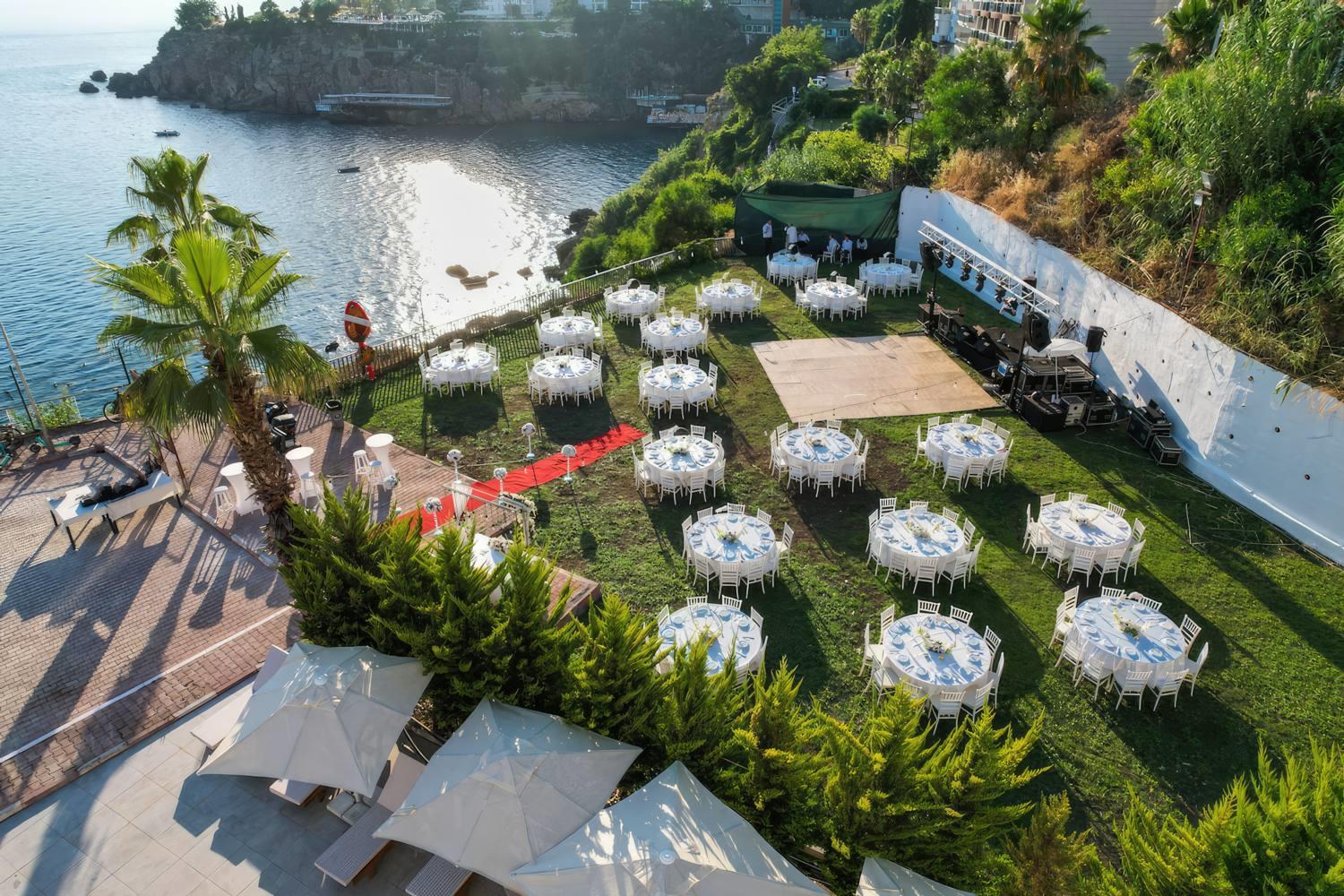 Qinn Hotels Rezervasyon