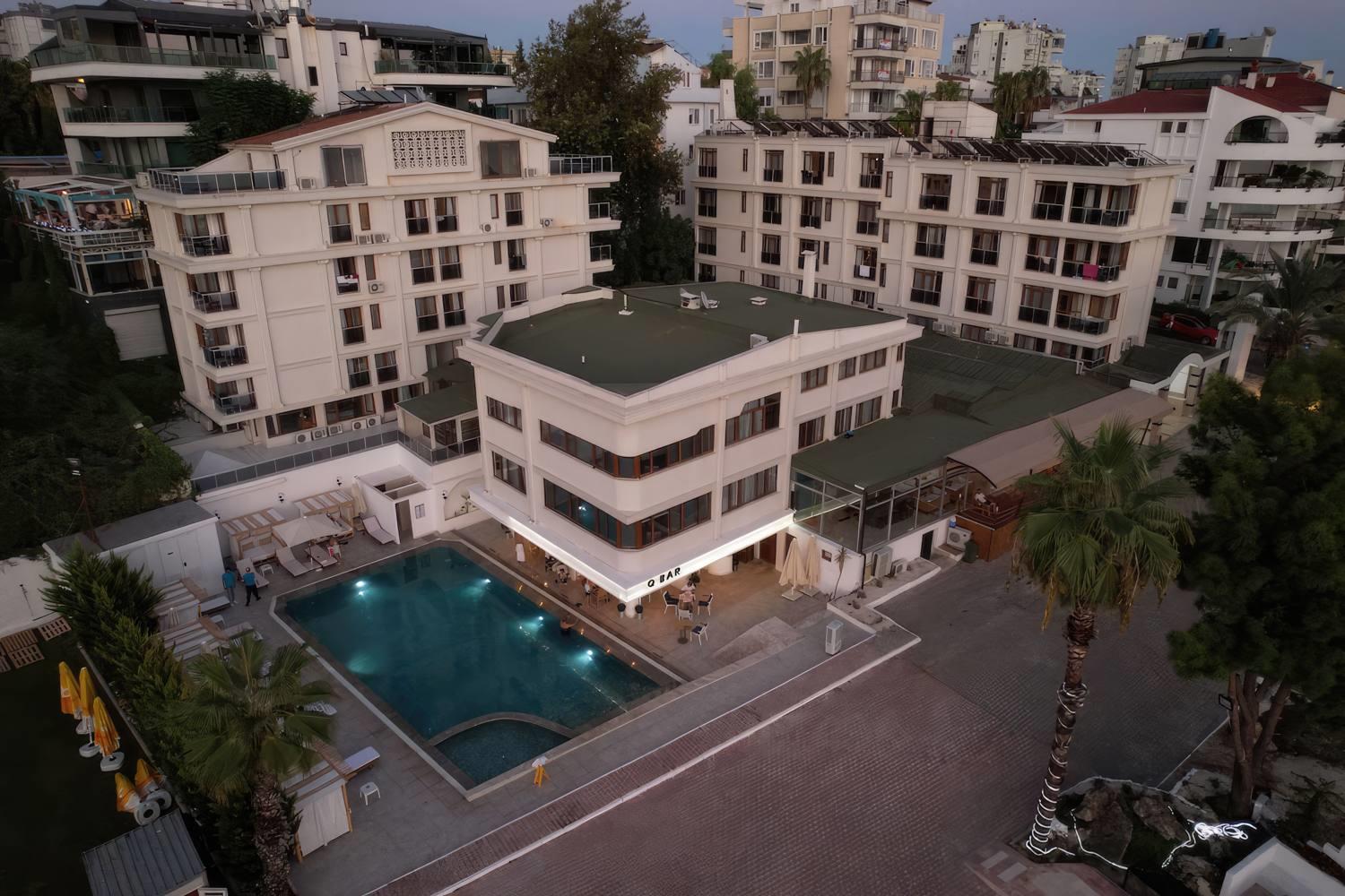 Qinn Hotels Rezervasyon