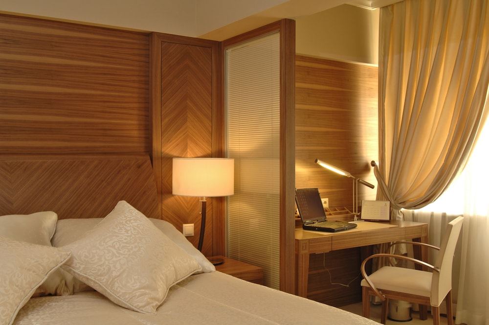 Almira Hotel Thermal Spa & Convention Center Rezervasyon