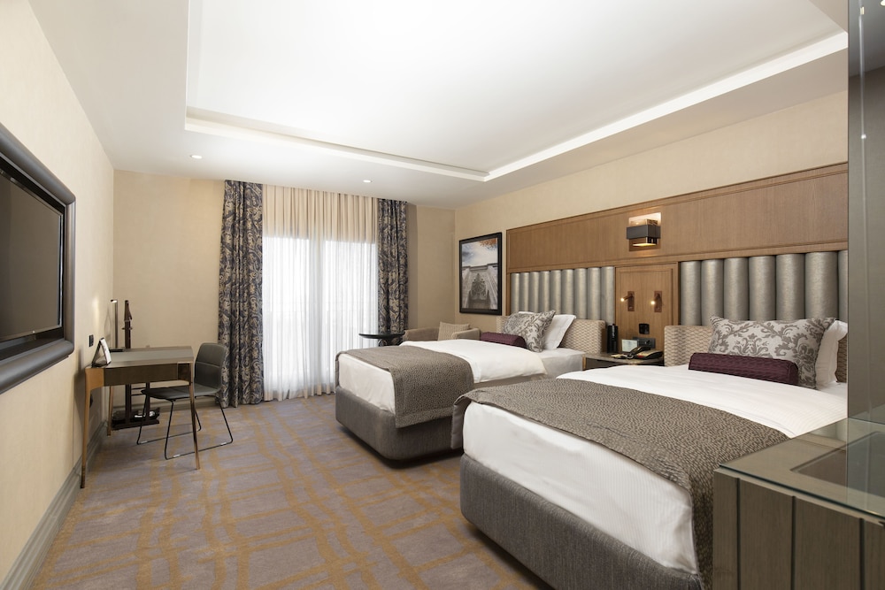 Almira Hotel Thermal Spa & Convention Center Rezervasyon