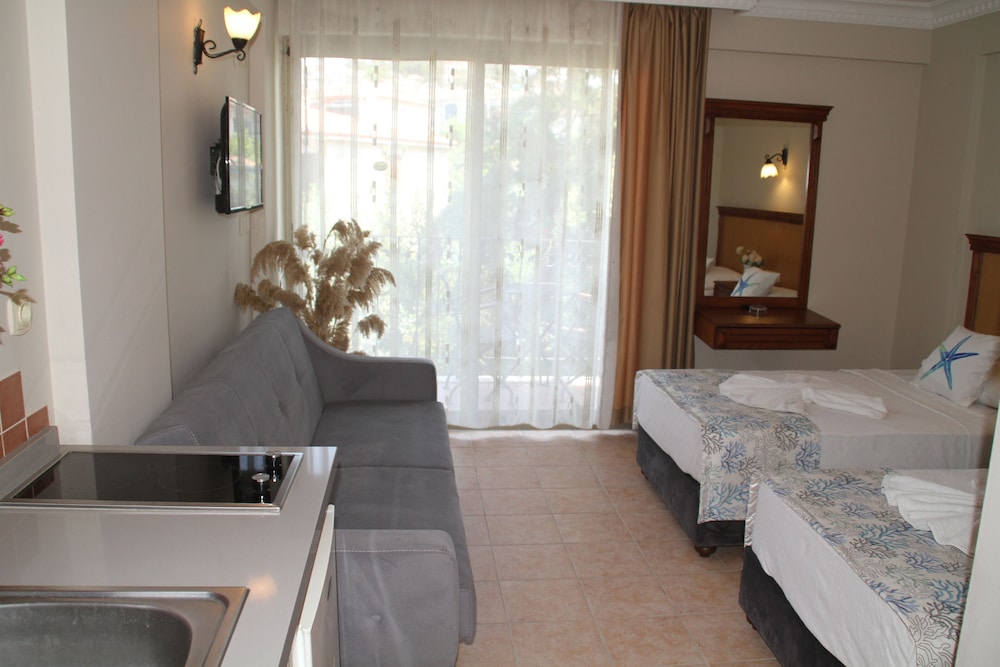 Hotel Rosy Suites Rezervasyon