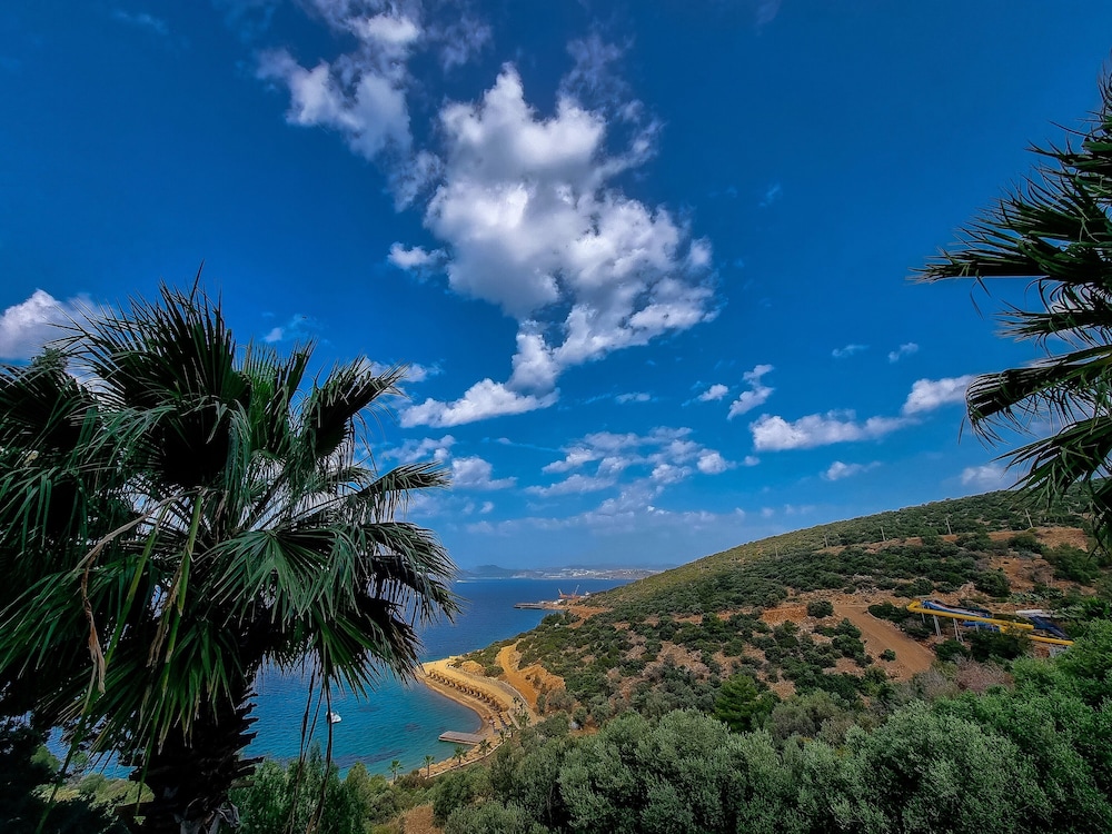 Bodrum Holiday Resort & Spa Rezervasyon