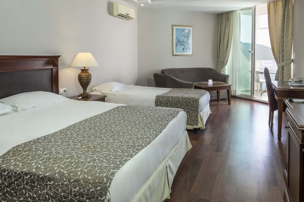 Bodrum Holiday Resort & Spa Rezervasyon