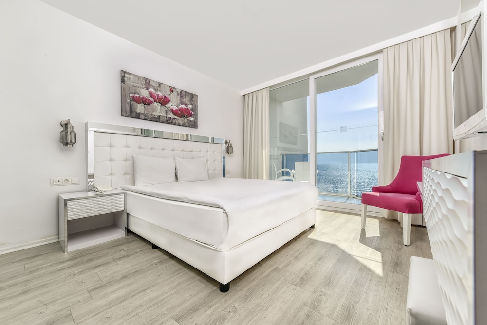 Le Bleu Hotel & Resort Rezervasyon