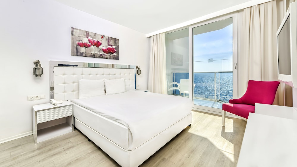 Le Bleu Hotel & Resort Rezervasyon