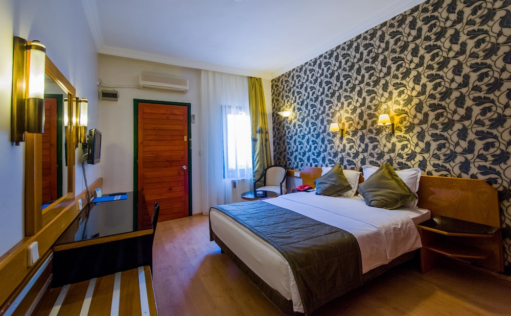 Assos Eden Gardens Rezervasyon