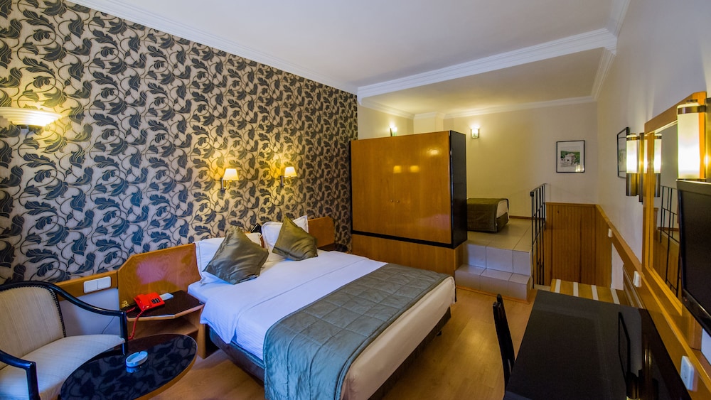 Assos Eden Gardens Rezervasyon