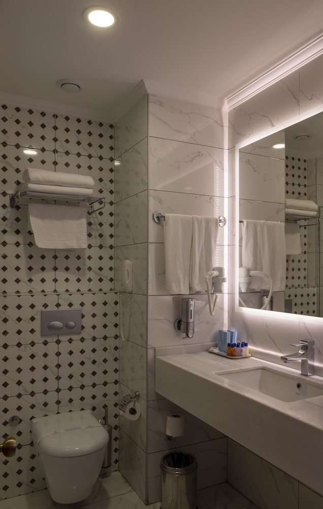 Assos Eden Gardens Rezervasyon