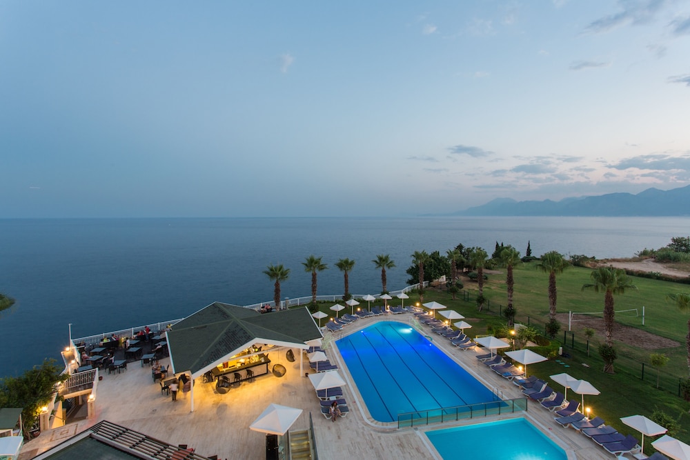 Falcon Hotel Rezervasyon