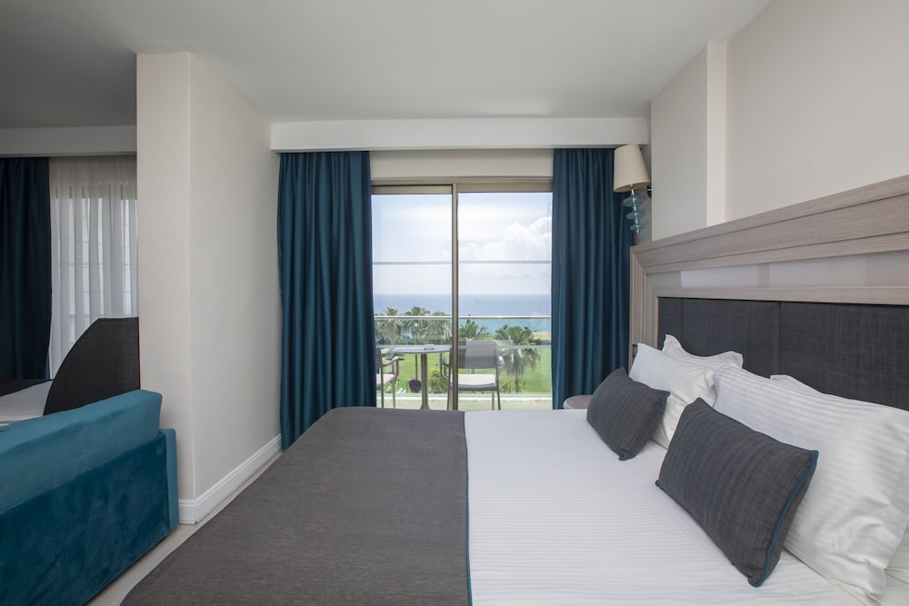 Falcon Hotel Rezervasyon