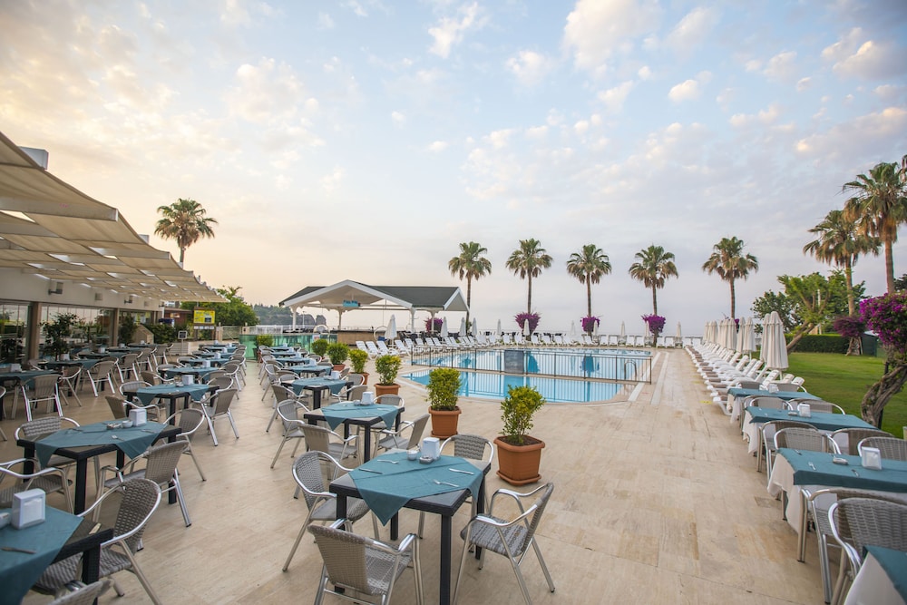 Falcon Hotel Rezervasyon