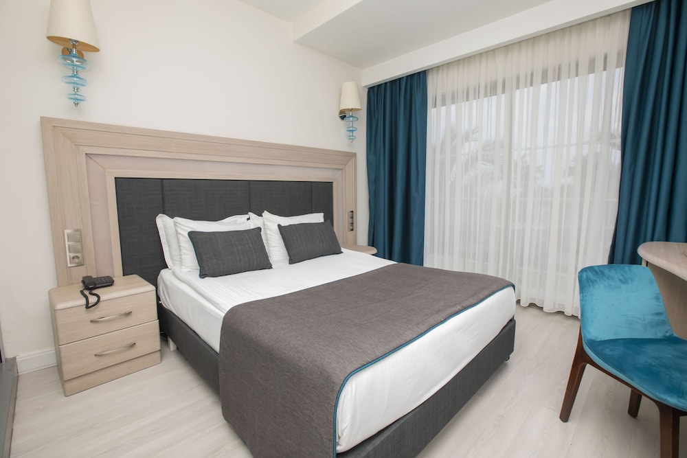 Falcon Hotel Rezervasyon