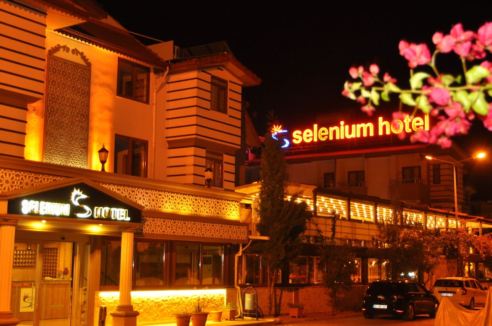 Selenium Hotel Rezervasyon