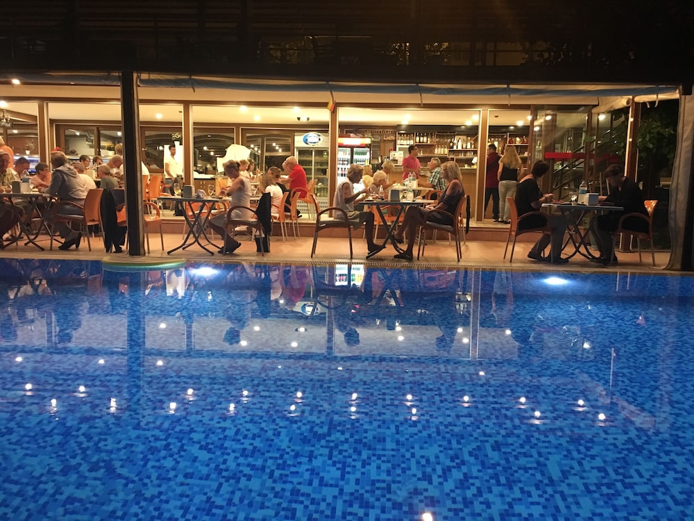 Selenium Hotel Rezervasyon