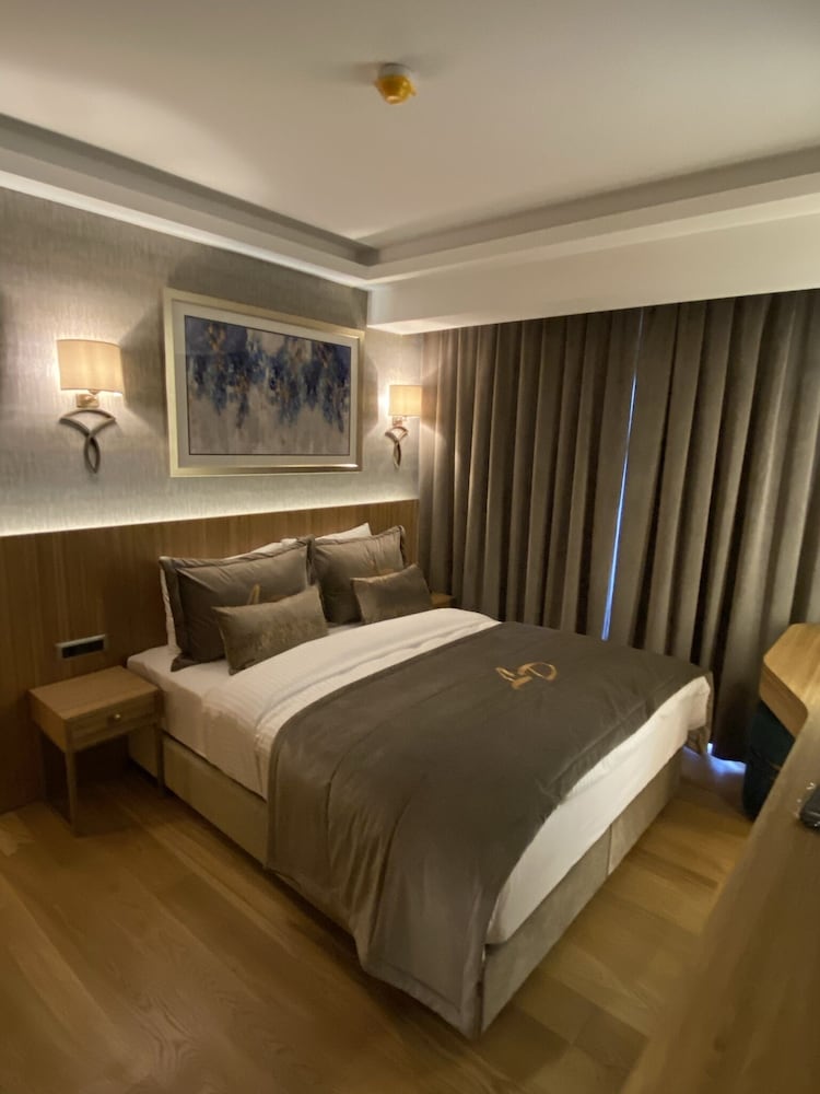 Lady Diana Rezervasyon