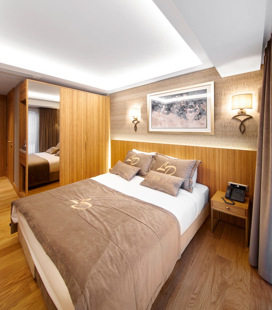 Lady Diana Rezervasyon