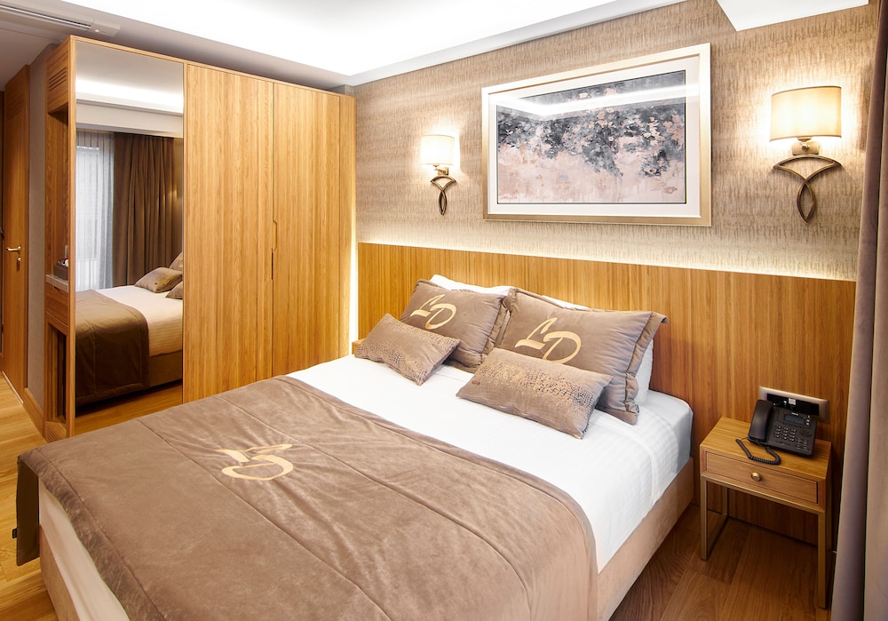 Lady Diana Rezervasyon