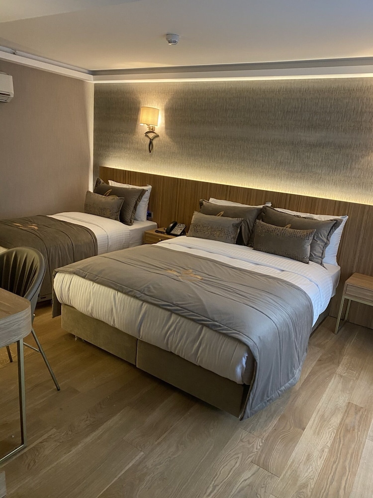 Lady Diana Rezervasyon