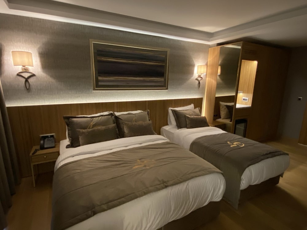 Lady Diana Rezervasyon