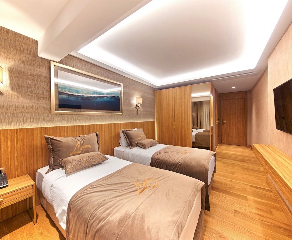 Lady Diana Rezervasyon