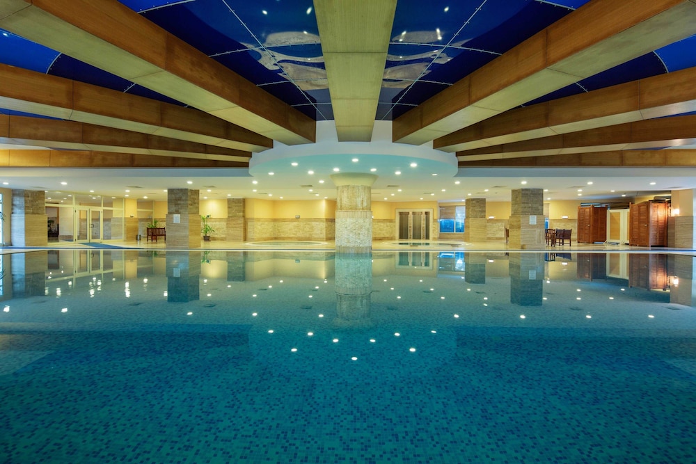 Crystal Admiral Rezervasyon