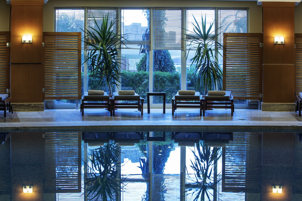 Crystal Admiral Rezervasyon