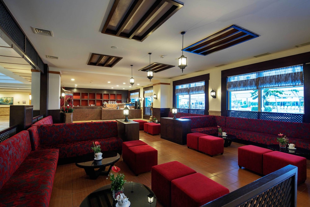 Crystal Admiral Rezervasyon