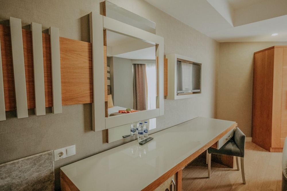 Saturn Palace Resort Rezervasyon