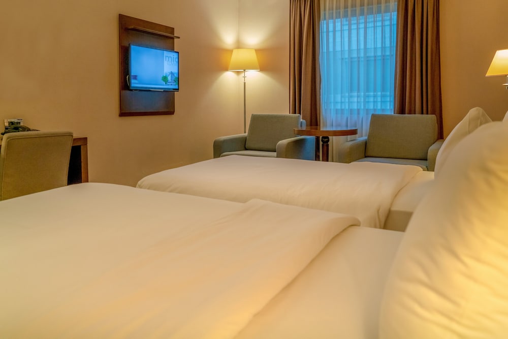 Mid Town Rezervasyon