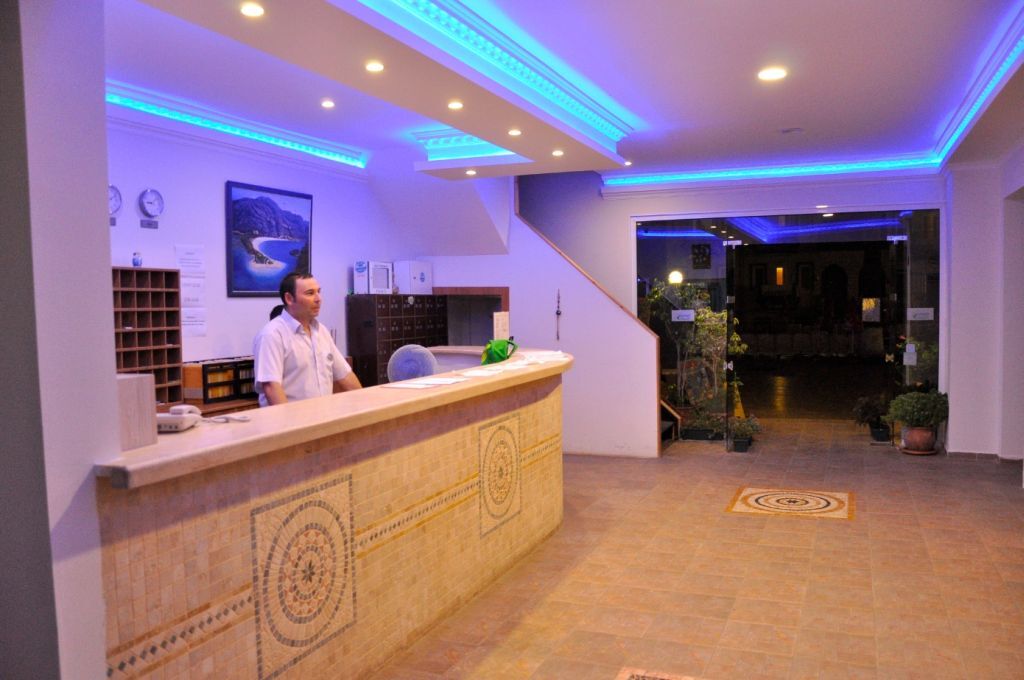 Akdeniz Beach Hotel Rezervasyon