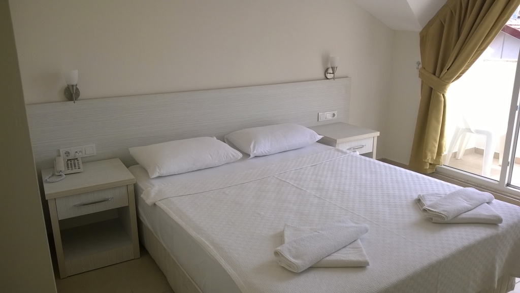 Akdeniz Beach Hotel Rezervasyon