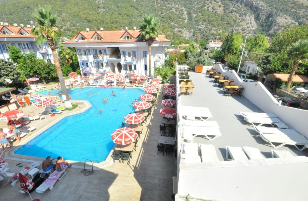 Akdeniz Beach Hotel Rezervasyon