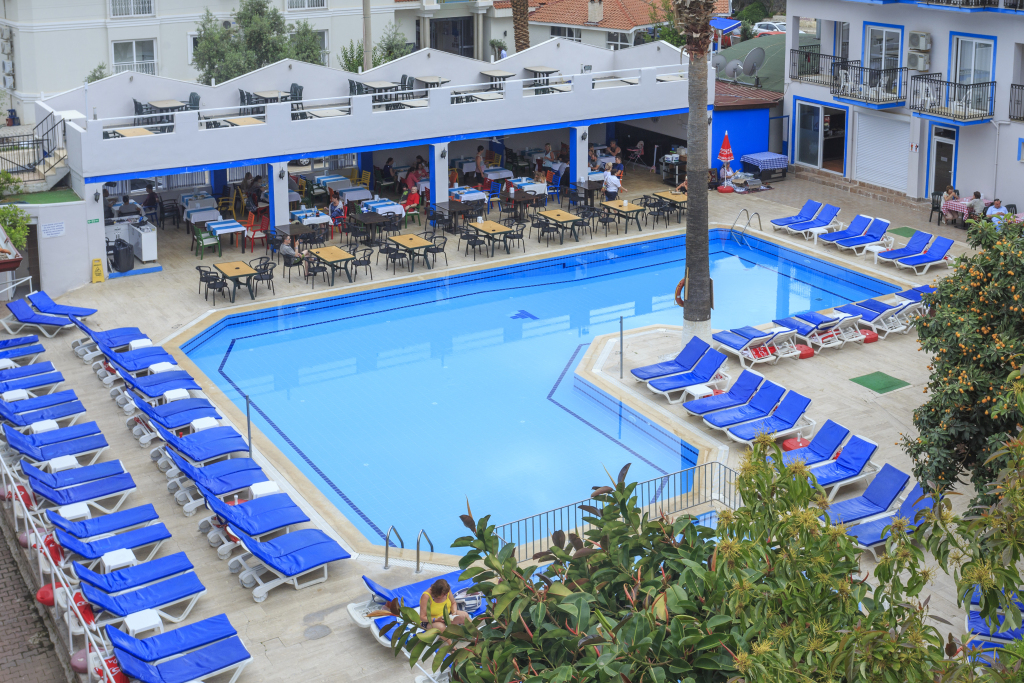 Akdeniz Beach Hotel Rezervasyon