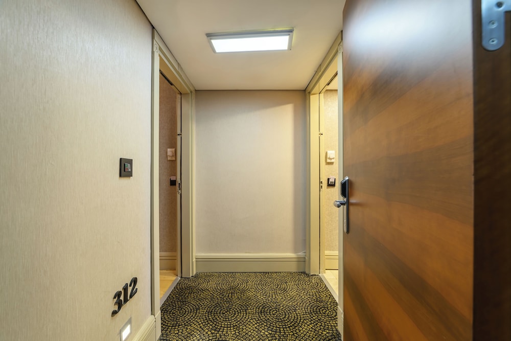 Ramada by Wyndham Istanbul Grand Bazaar Rezervasyon