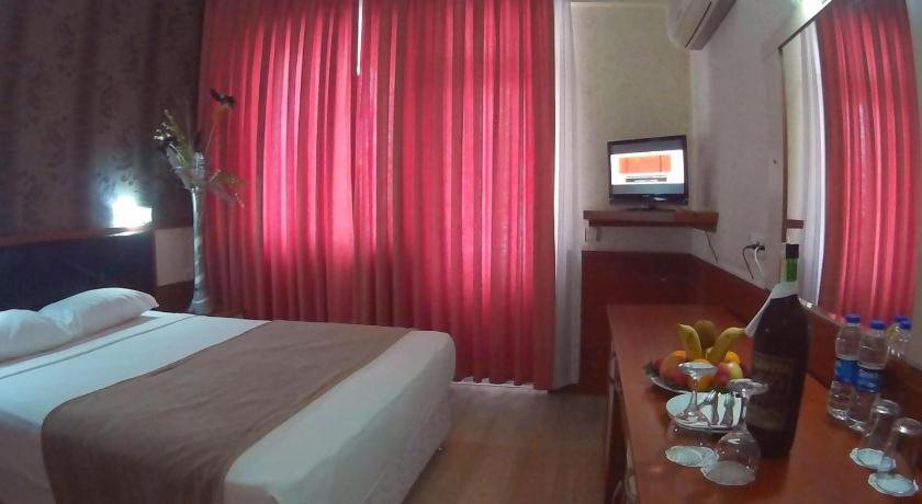 Lara Hadrianus Hotel Rezervasyon