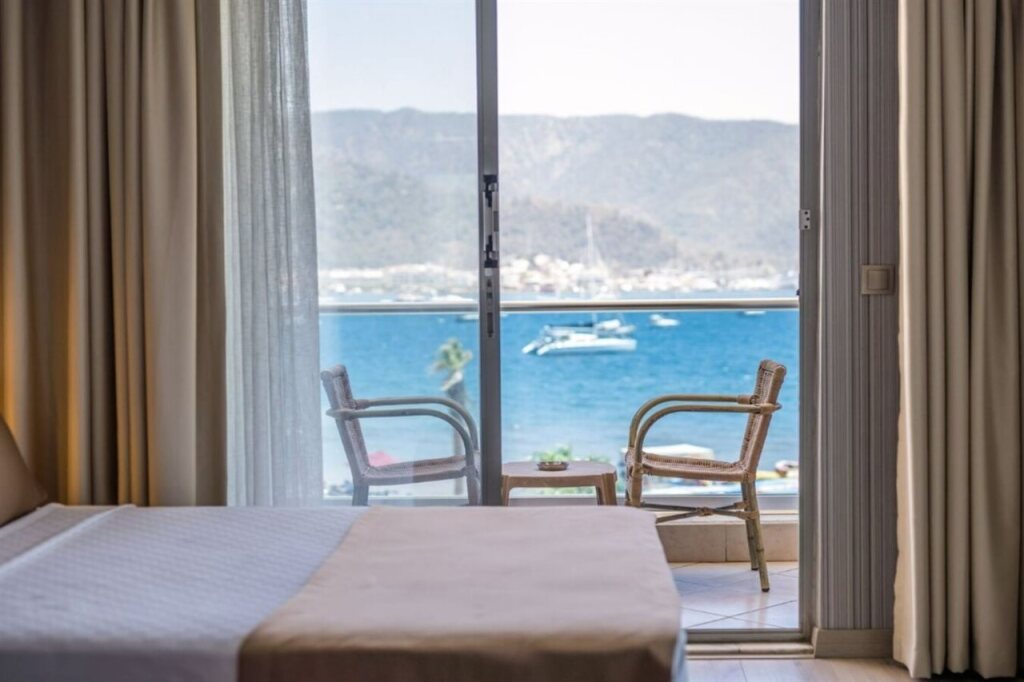 Point Beach Hotel Rezervasyon