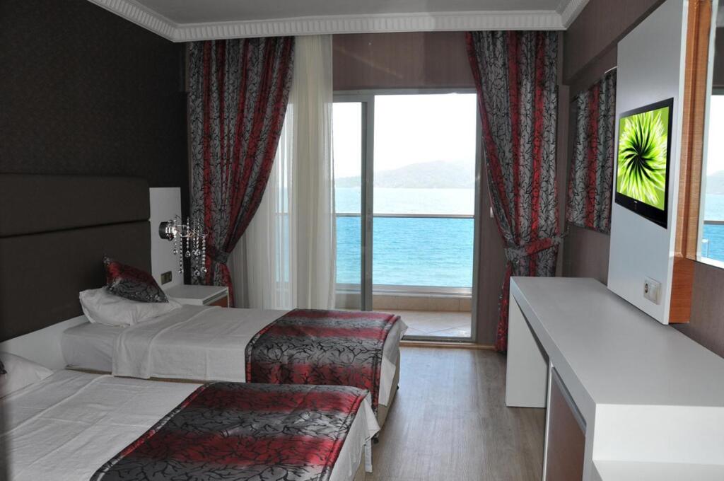 Point Beach Hotel Rezervasyon