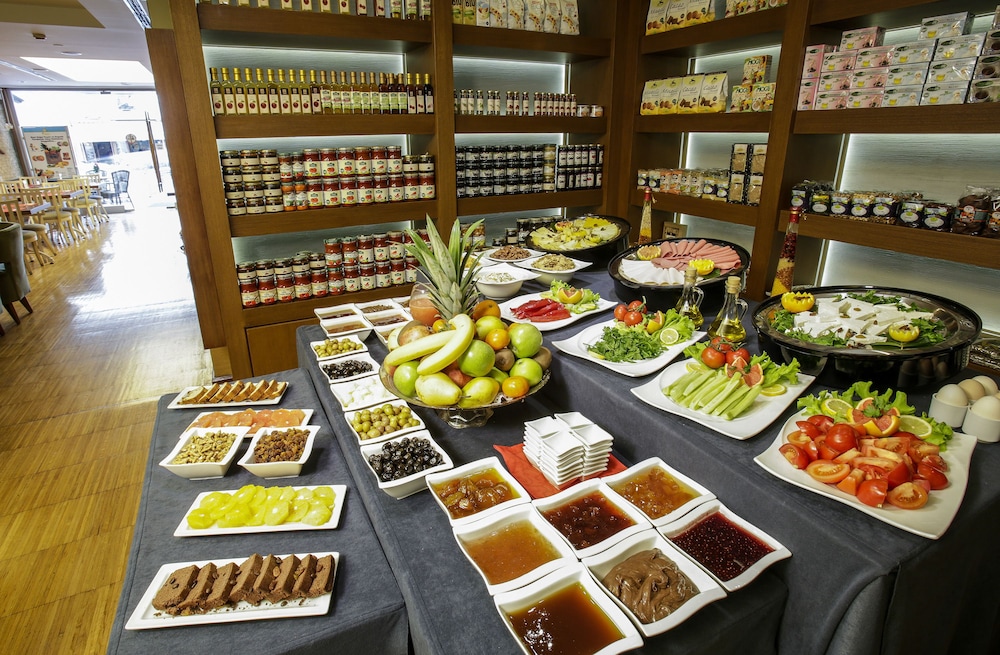 Housez Suites & Apartments Rezervasyon