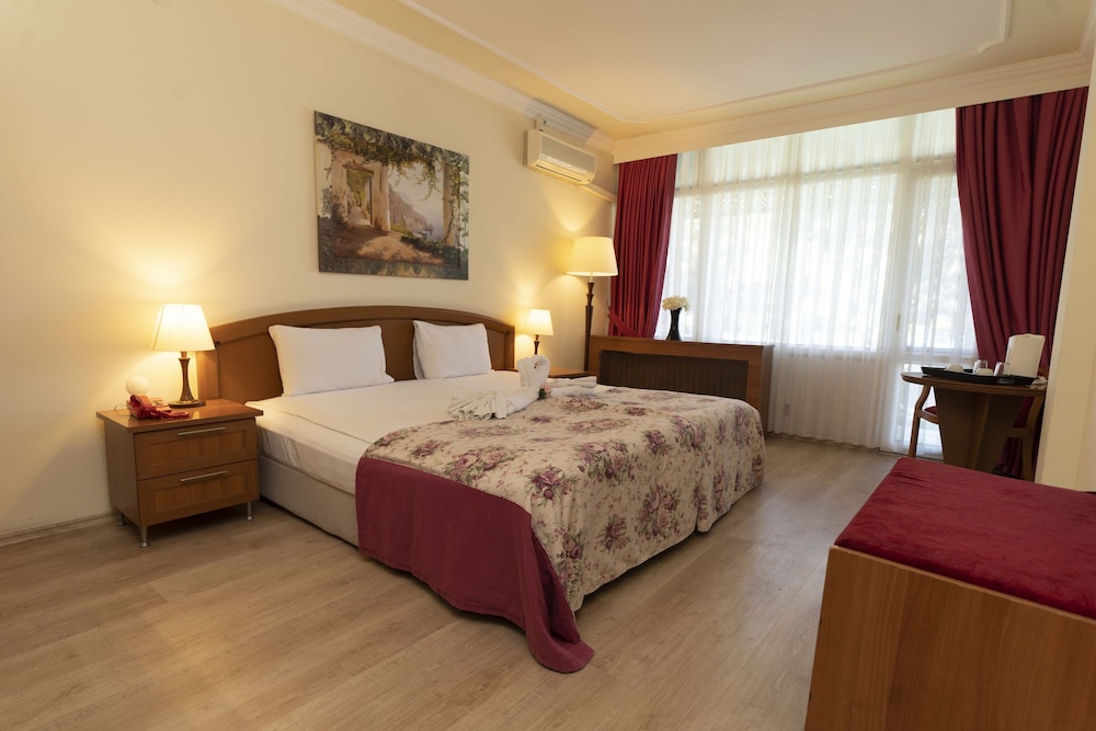 Troia Tusan Hotel Rezervasyon