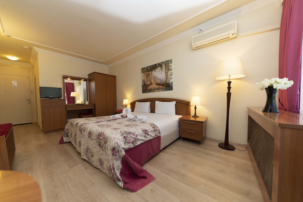 Troia Tusan Hotel Rezervasyon