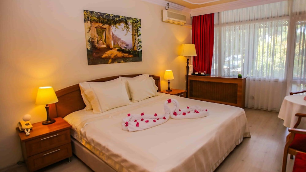 Troia Tusan Hotel Rezervasyon