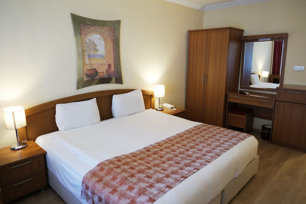 Troia Tusan Hotel Rezervasyon