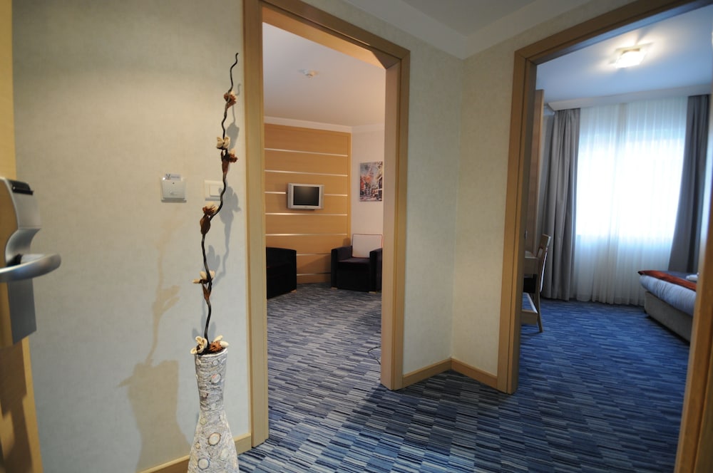 SV Business Hotel Istanbul - Taksim Rezervasyon