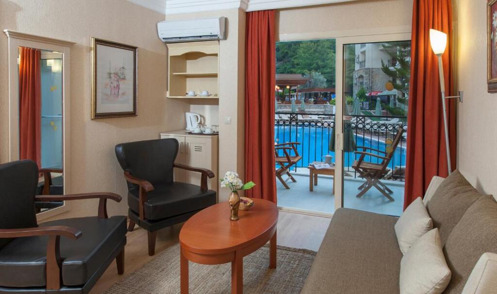 Julian Forest Suites Rezervasyon